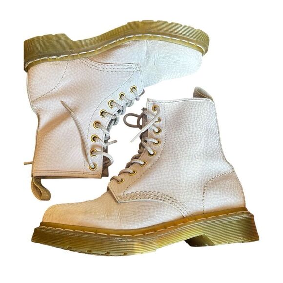 Dr. Martens 1460 Pascal Virginia leather boots in Lilac Size 6 - Picture 3 of 8